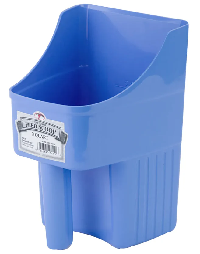 Enclosed Plastic Feed Scoop, 3qt, Berry