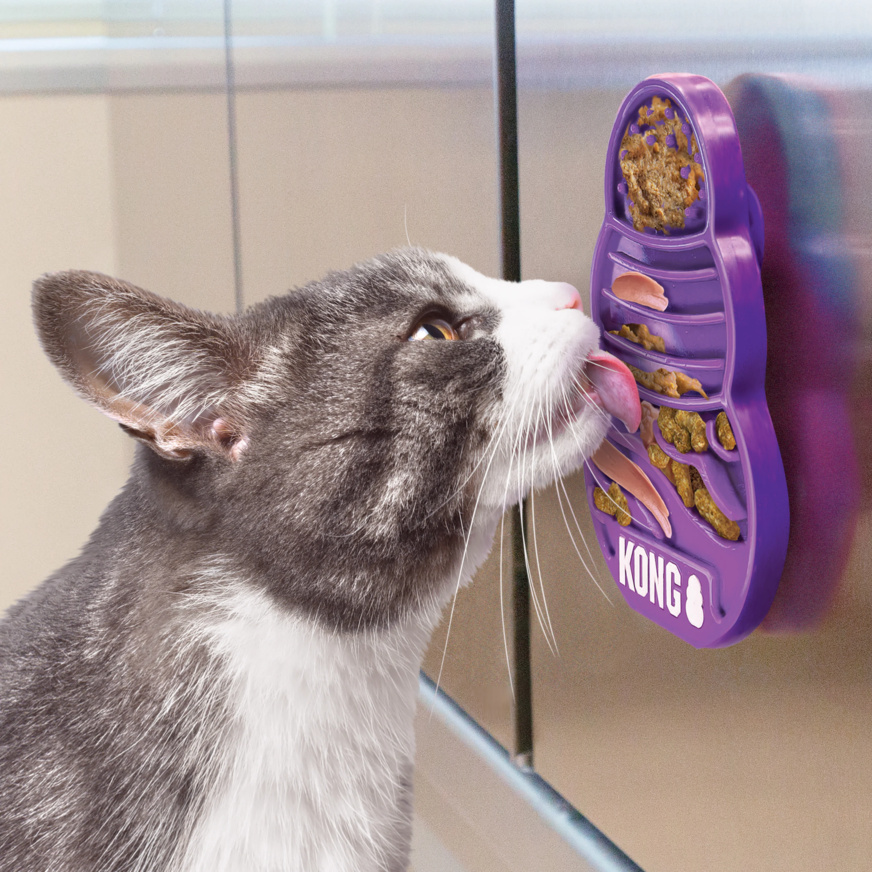 KONG Licks Kitty Interactive Feeder for Cats, Small - Image 4