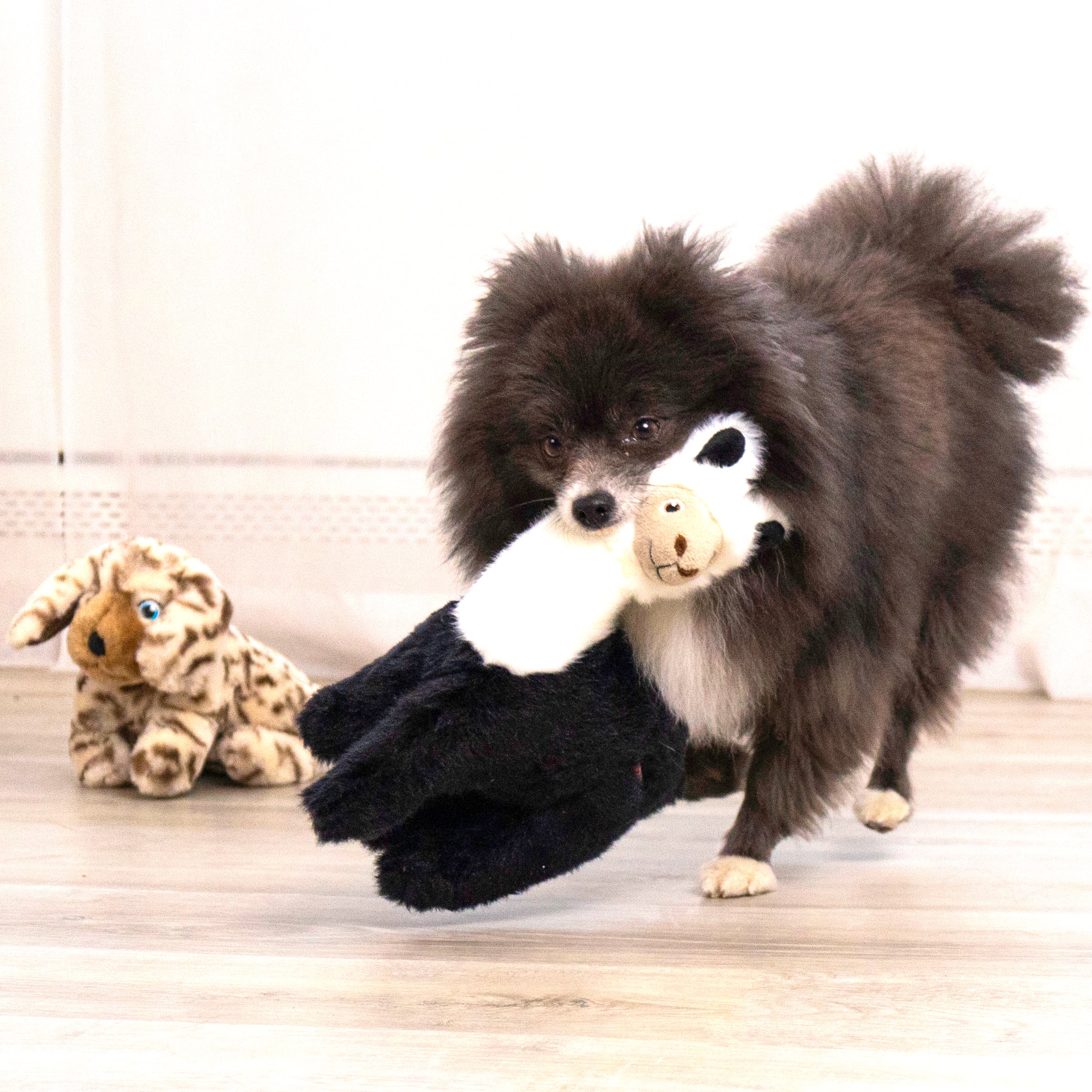 KONG Toughz Llama, Medium Dog Toy - Image 3